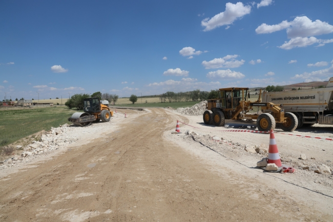 Başkan Beyazgül Bozova Çatak yol genişletme çalışmalarını inceledi