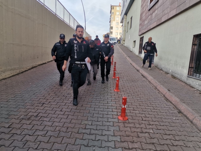 UYUŞTURUCU TACİRLERİ ADLİYEDE