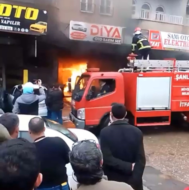 İŞ YERİNDE ÇIKAN YANGINDA TÜP TANKERİ PATLADI