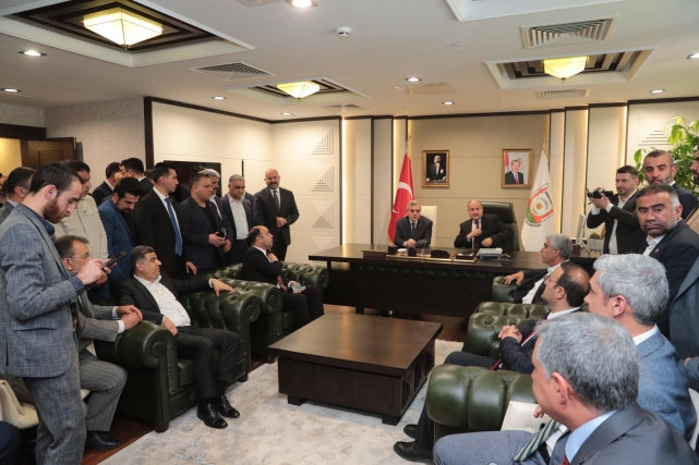 BAŞKAN MEHMET KASIM GÜLPINAR, GÖREVİ DEVRALDI
