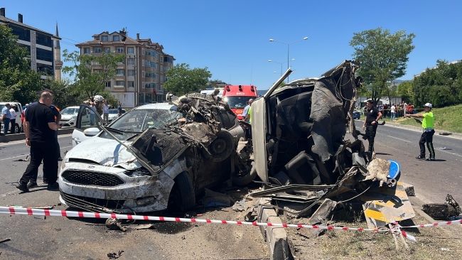 ÖLÜM KAVŞAĞI KAPATILIYOR; ESNAFLAR AYAKLANDI