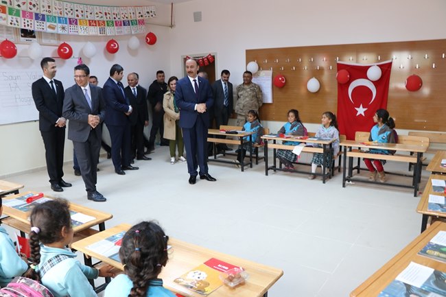 Vali Erin Halfetide Okul Açılışı Gerçekleştirdi