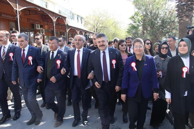 Urfa'da 11 Nisan Yürüyüşü