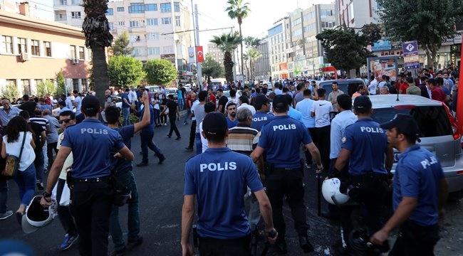 Fotoğraflarla Urfadaki Suriyeli Gerginliği