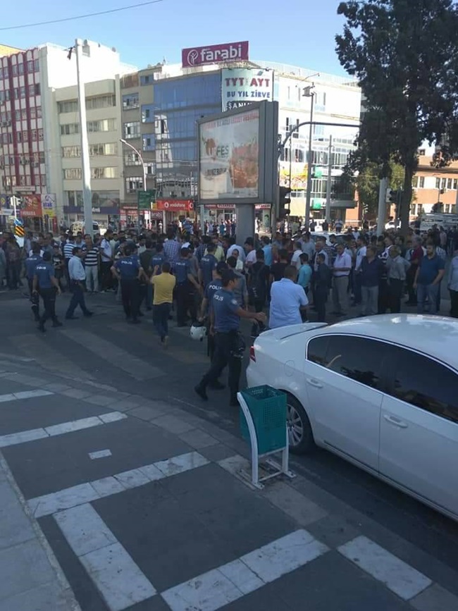 Fotoğraflarla Urfadaki Suriyeli Gerginliği