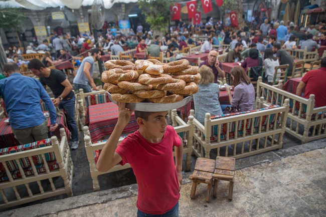 Asırlardır canlılığını koruyan kervansaray: Gümrük Hanı