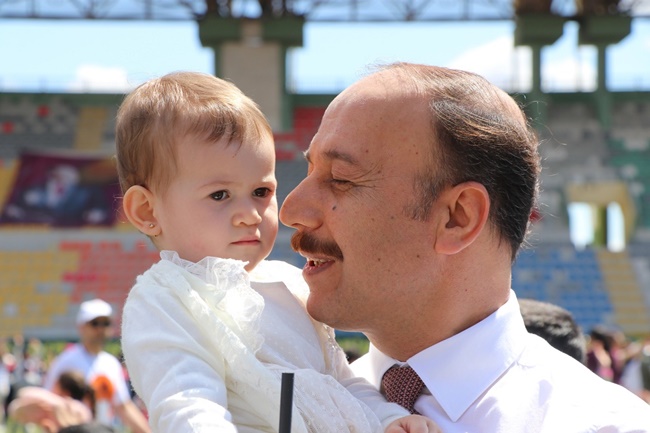 Çocuklar Bayramlarını Bayram Gibi Kutladılar
