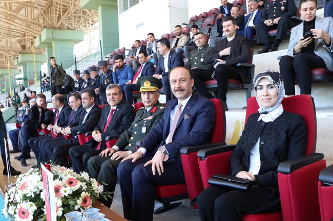 Çocuklar Bayramlarını Bayram Gibi Kutladılar