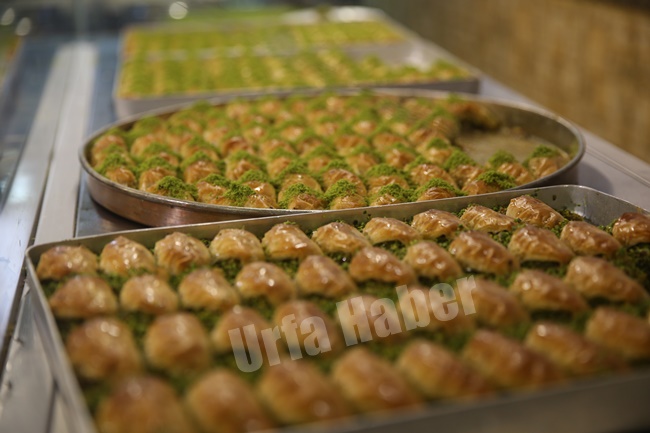 Üstüneller Baklavalarından Bayram Mesaisi