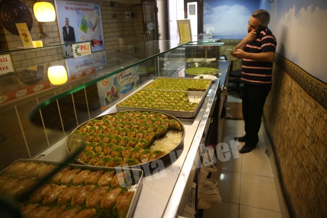 Üstüneller Baklavalarından Bayram Mesaisi