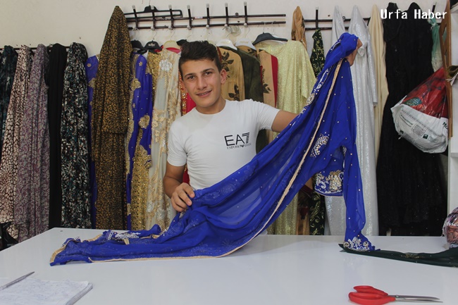 Yerel Kıyafetlerle Düğünlerde Renk Cümbüşü