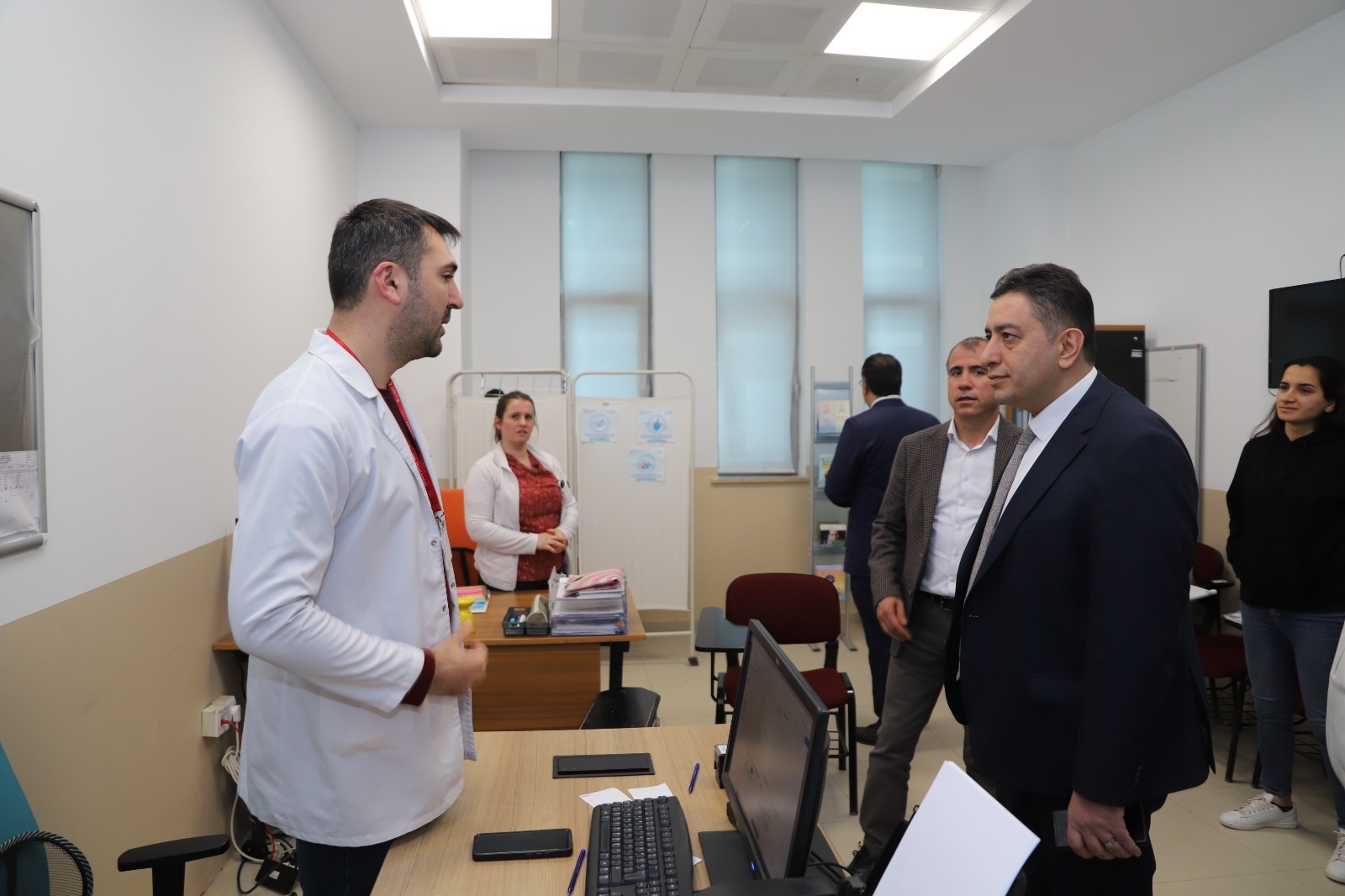 Mesaiye Suruç Devlet Hastanesini Ziyaret Ederek başladı