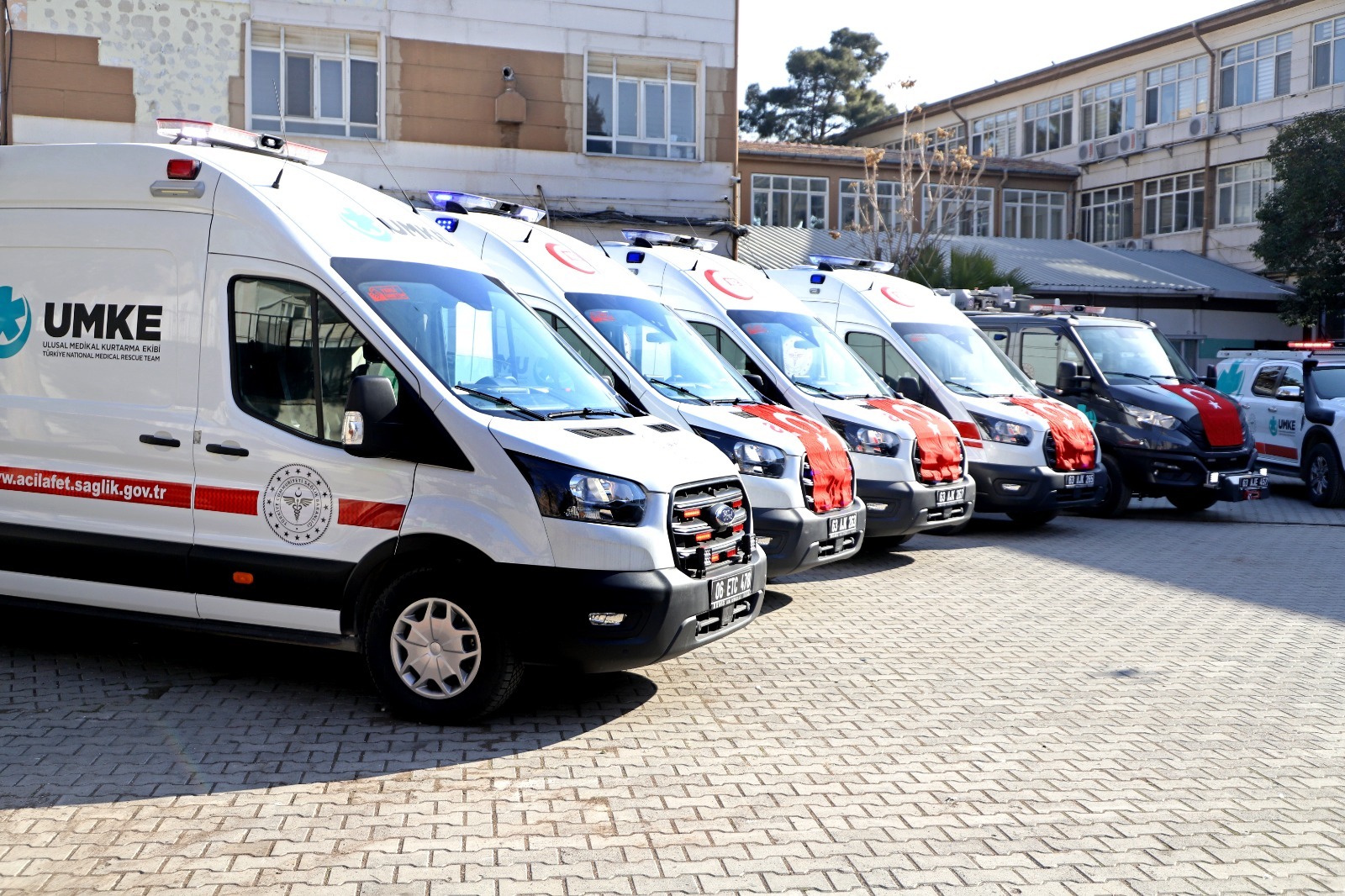 Şanlıurfa'ya 11 Yeni Araç! Acil Sağlık Hizmetleri Güçlendi!