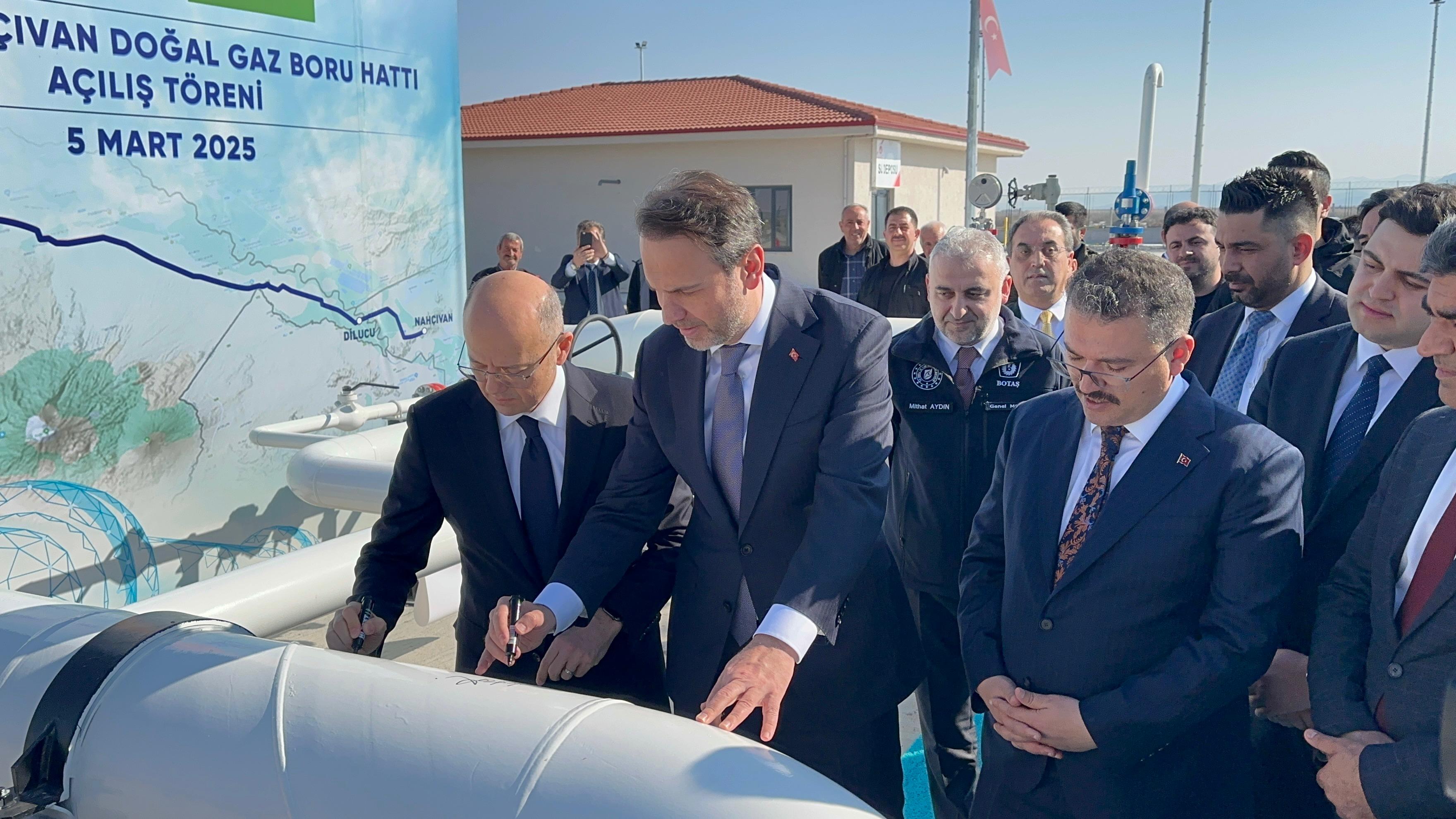 Iğdır-Nahçıvan Doğal Gaz Boru Hattı Açıldı