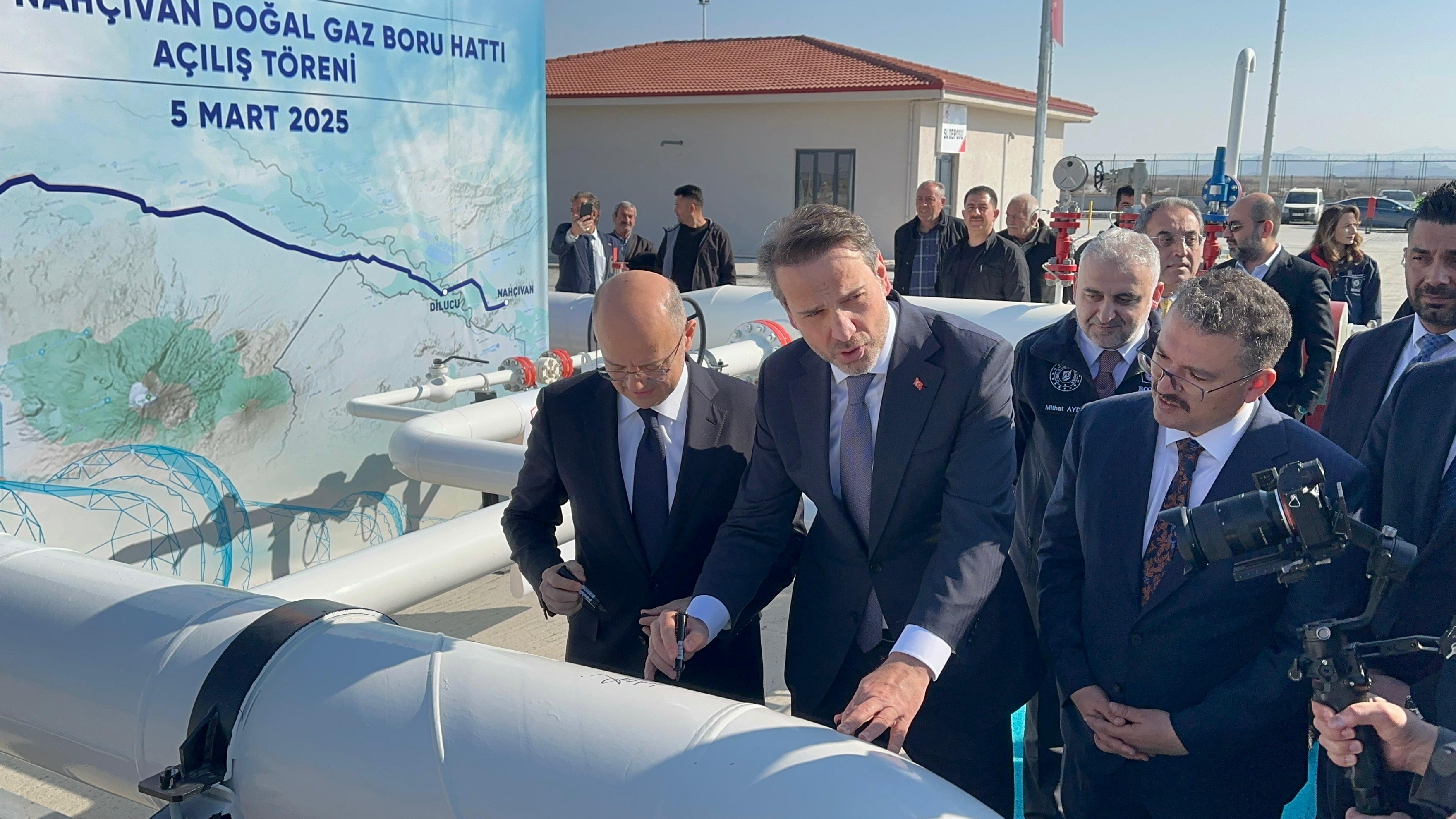 Iğdır-Nahçıvan Doğal Gaz Boru Hattı Açıldı