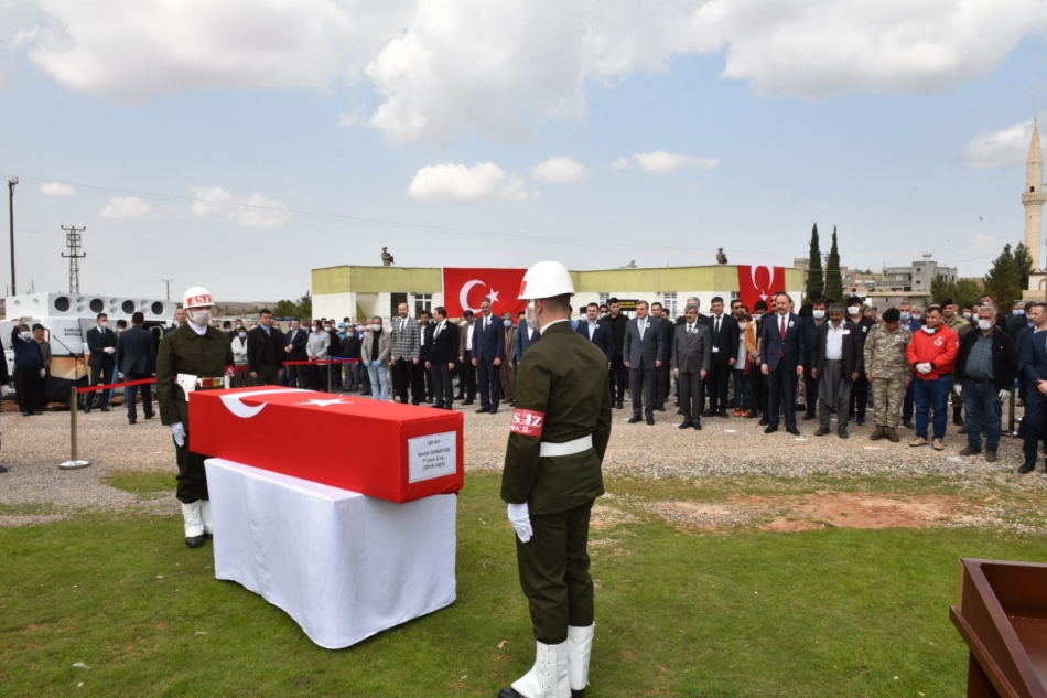 Urfa Şehidini Uğurladı