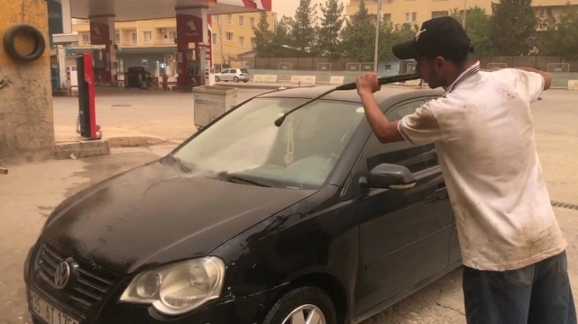 Toz Bulutu Oto Yıkamacılarının İşine Yaradı