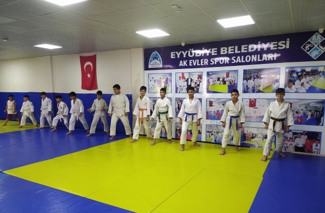 EYYÜBİYE’DE YAZLAR DOLU DOLU GEÇİYOR