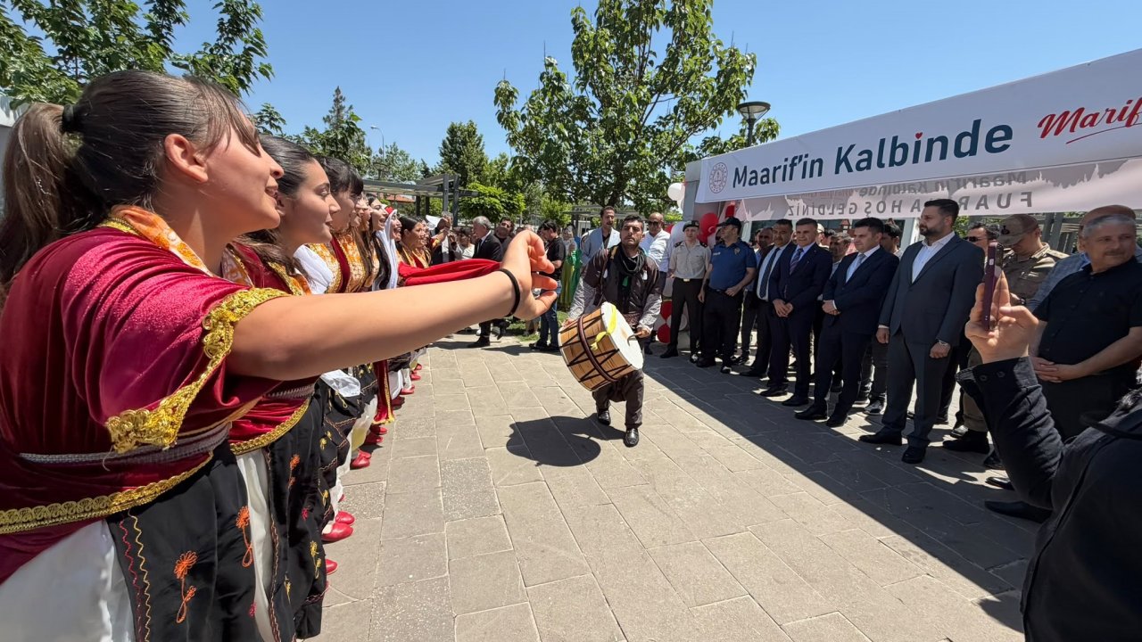 Siverek'te "Maarifin Kalbinde Marifetli Gençlik" fuarı açıldı!