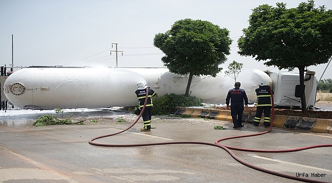 Kilis'te LPG tankeri devrildi: 1 yaralı