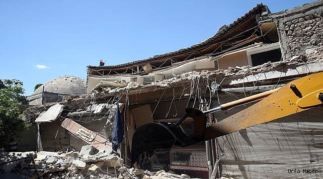 Şanlıurfa'da tarihi hamam çöktü