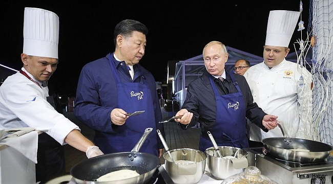 Putin ve Şi Cinping krep hazırladı