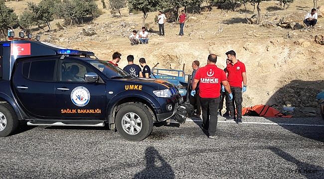 Siirt'te tarım aracı devrildi: 2 ölü, 9 yaralı