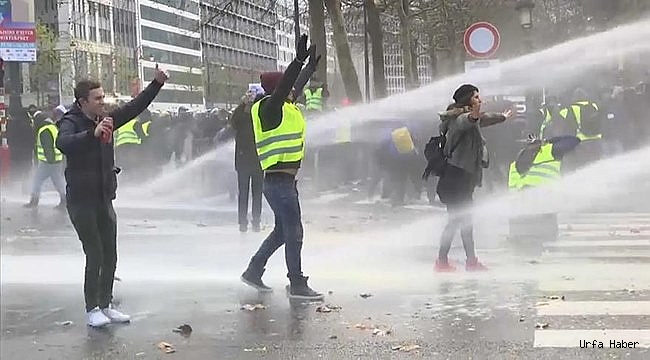 Fransa'daki gösteriler muhalefeti de korkutuyor