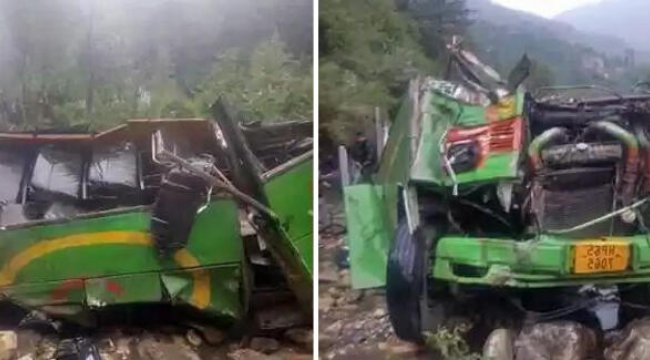 Otobüs uçuruma yuvarlandı: 25 ölü