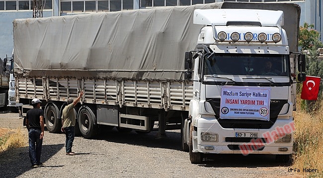 Şanlıurfa'dan İdlib'e 7 tır yardım malzemesi