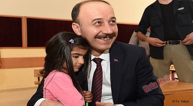 Vali Erin Ceylanpınar’da Öğrencilerle Buluştu