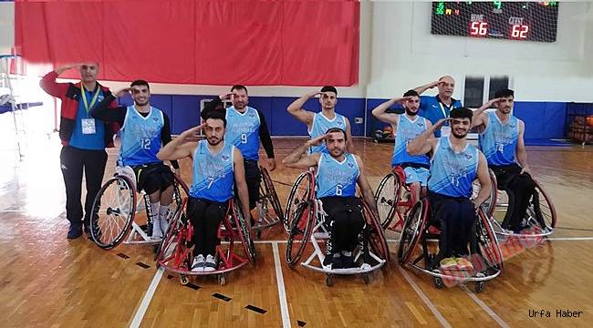 Ceylanpınar'lı sporculardan asker selamı