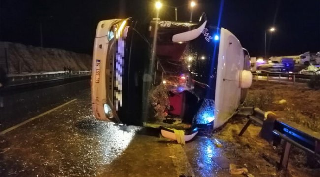 Yolcu otobüsü devrildi: Yaralılar var