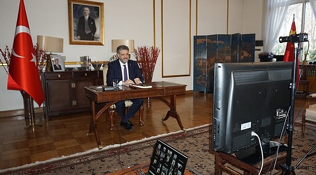 Urfalı Büyükelçi Eyyübiyeli Öğretmen ve Öğrencilerle online görüştü