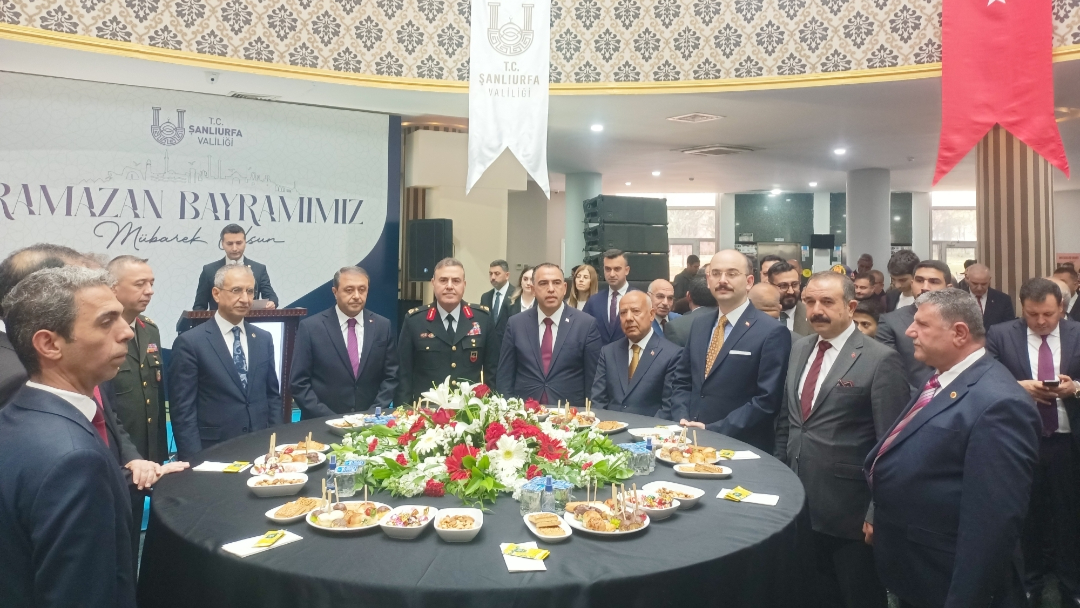 Urfa'da Bayramlaşma: Birlik ve Hüzün Bir Arada