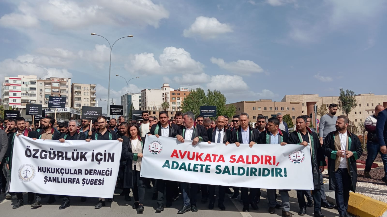 Urfa'da Darbedilen Avukatlara Destek Yürüyüşü