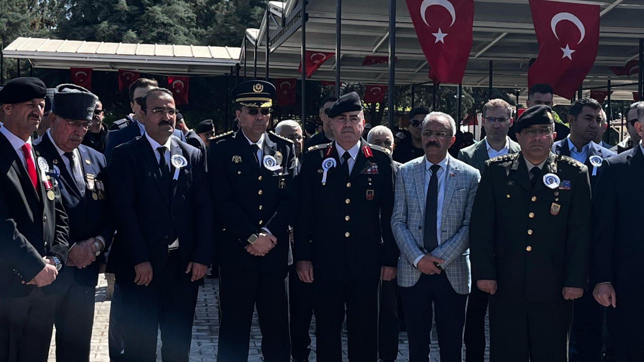 Şanlıurfa Şehitlik Anıtı’nda Duygu Dolu Anlar