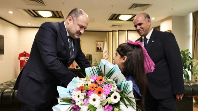 "Gülpınar’dan Çocuklara 23 Nisan’da Unutulmaz Bir Ziyaret!"