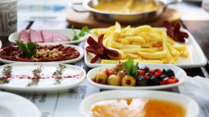 Kahvaltı Kavgası Can Yaktı!