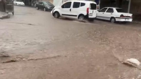 10 Dakikalık Yağmur Siverek’i Felç Etti!