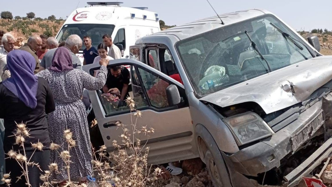 Halfeti’de Trafik Kazası: 2 Kadın Yaralandı