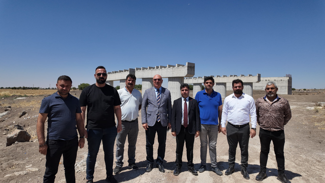 Viranşehir'de Köprülü Kavşak Yarım Kaldı: Yol ve Köprü Yok