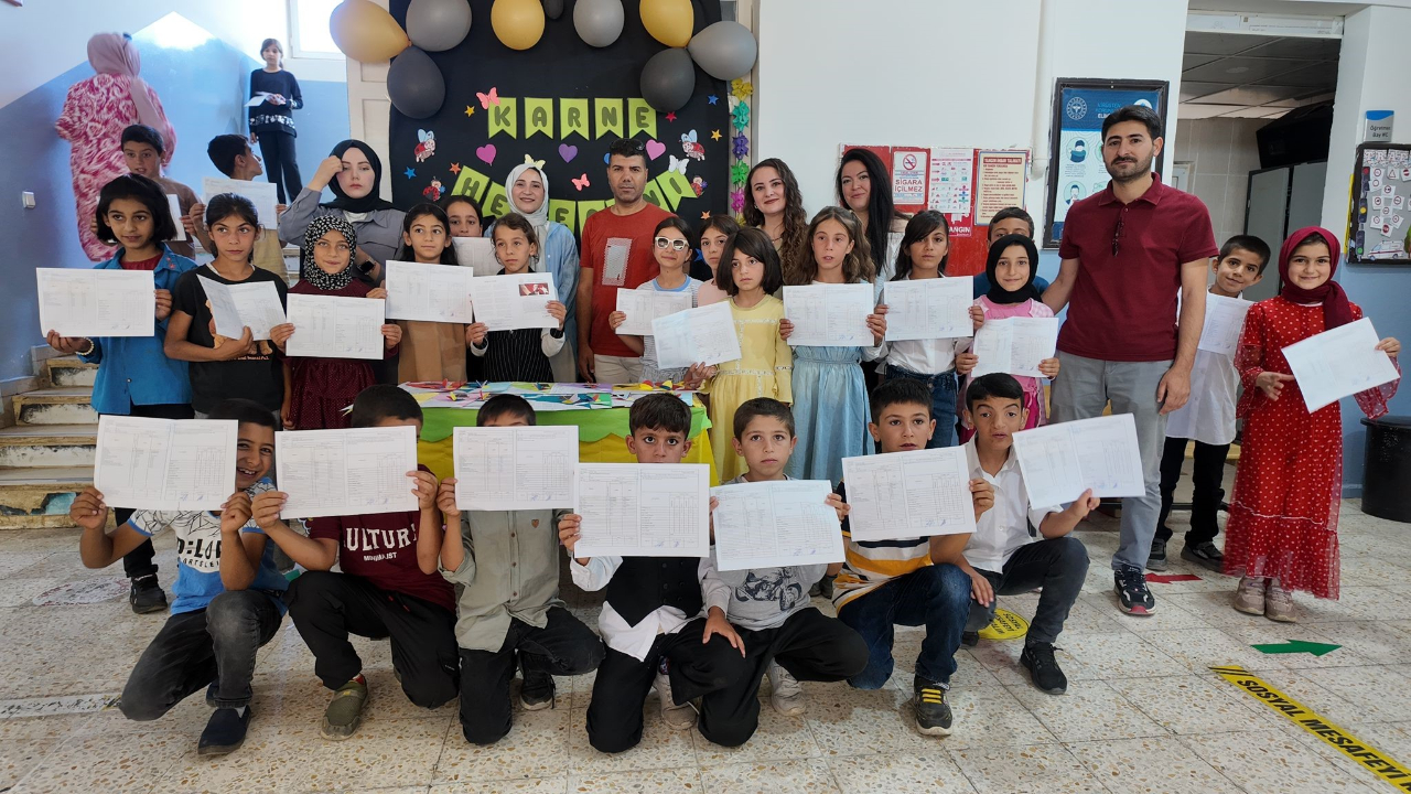 Şanlıurfa'da  Karne Sevinci