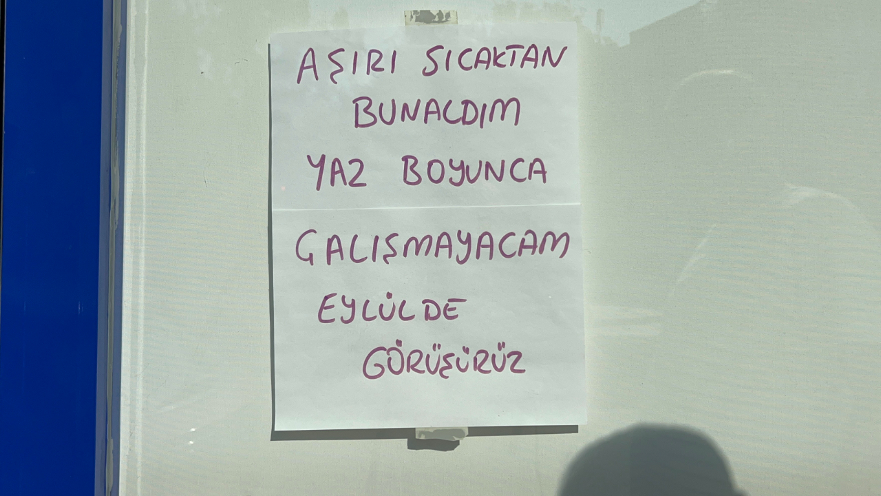 Sıcaktan Kaçtı, Tatil Notunu Asıp Gitti!