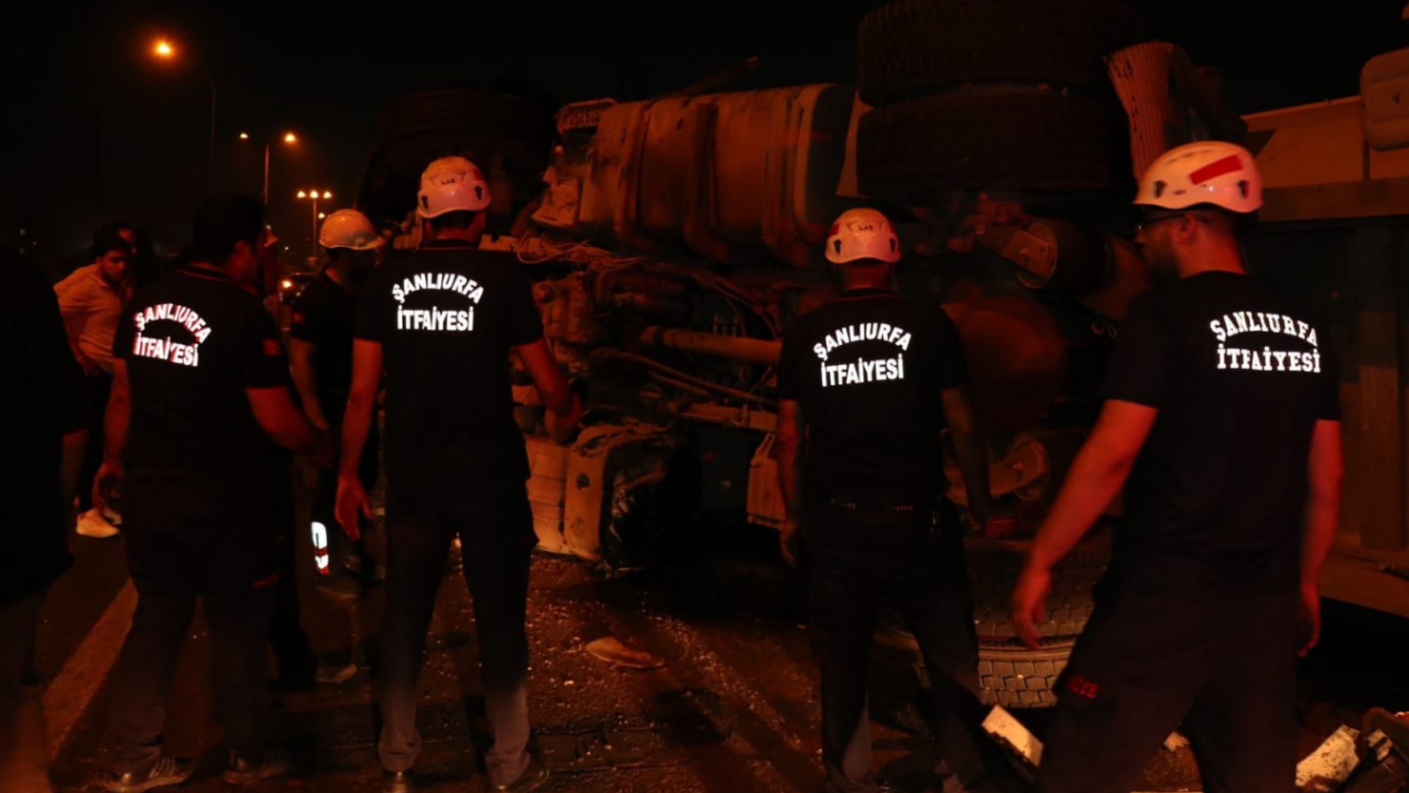 Şanlıurfa'da Zincirleme Trafik Kazası:3 Yaralı