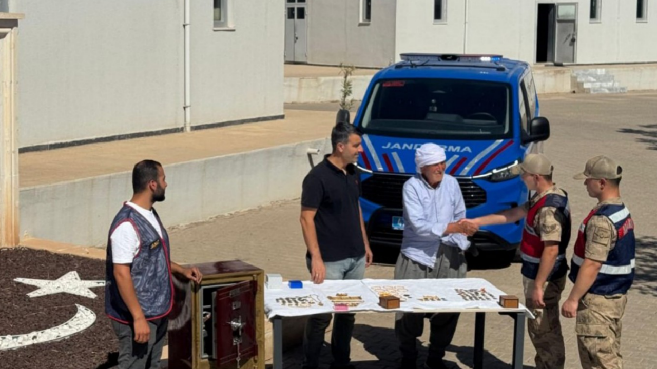 Mardin’de 3 Milyonluk Ziynet Eşyası Toprağa Gömülü Bulundu