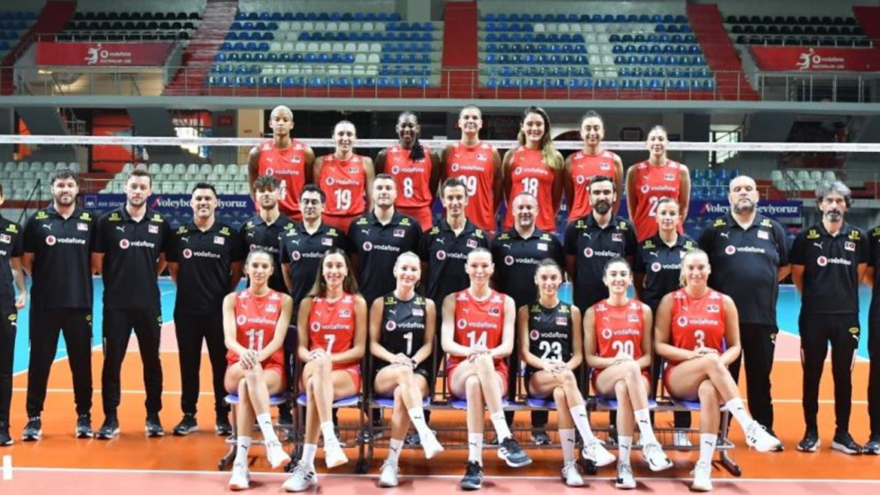 A Milli Kadın Voleybol Takımı Kadrosu Açıklandı!