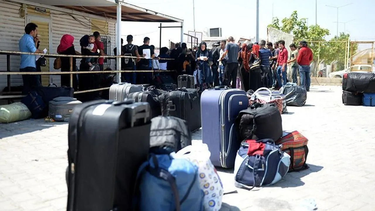 Bakanlık Açıkladı:8 Aralık’tan İtibaren Ülkesine Dönen Suriyelilerin Sayısı