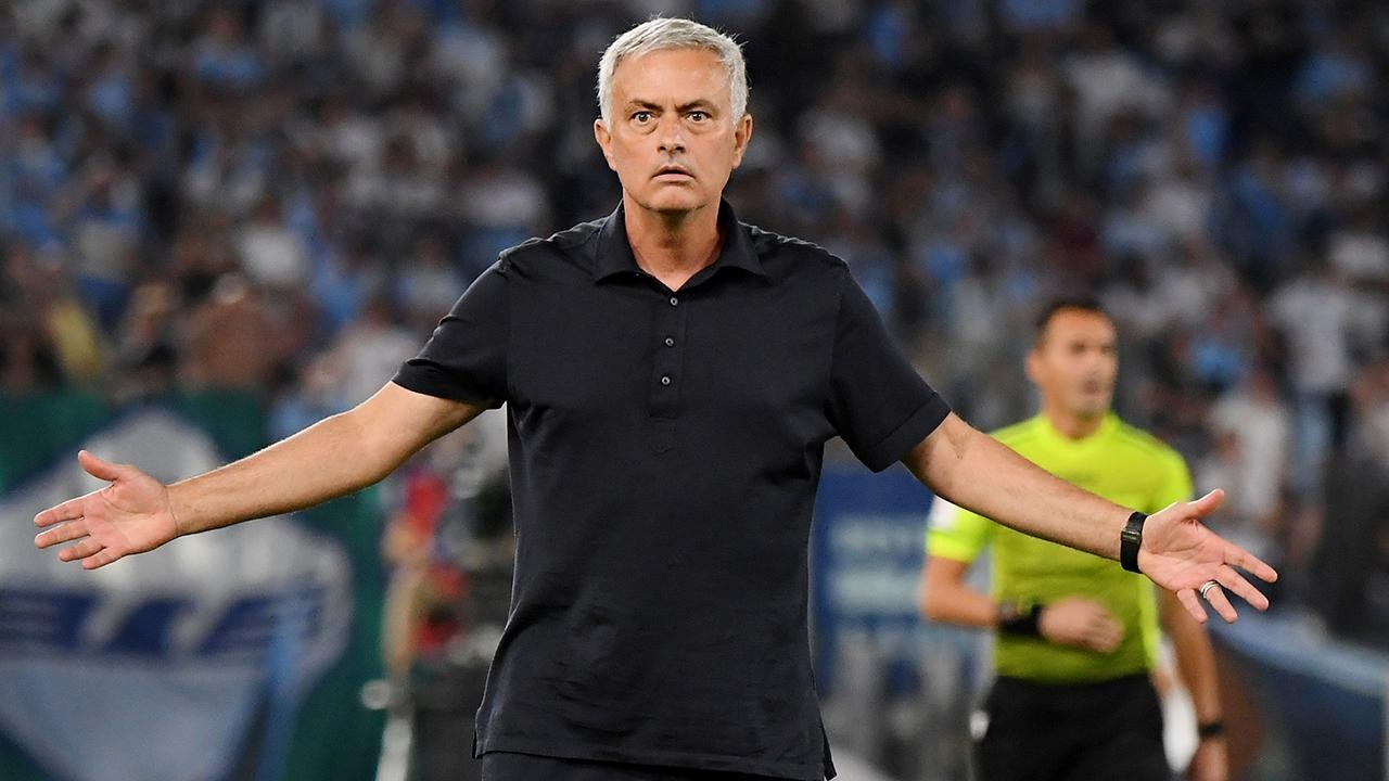 FENERBAHÇE, MOURINHO İLE YOLLARINI AYIRDI