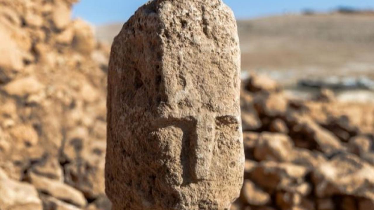 Karahantepe’de İnsan Yüzlü T Dikilitaş Bulundu